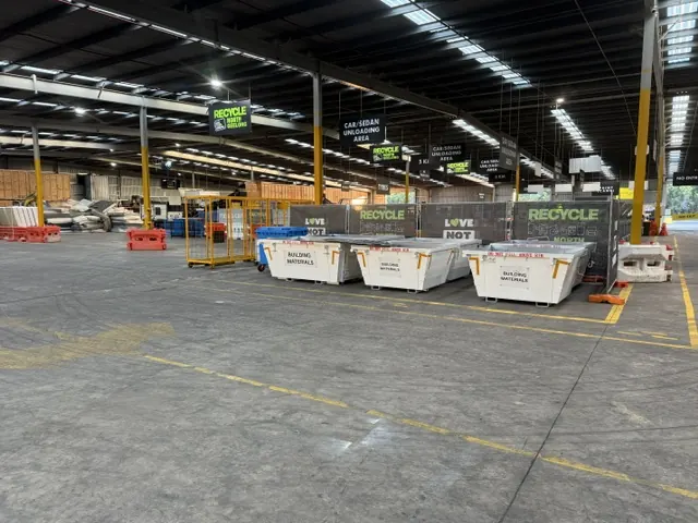 Skips for sorted building materials